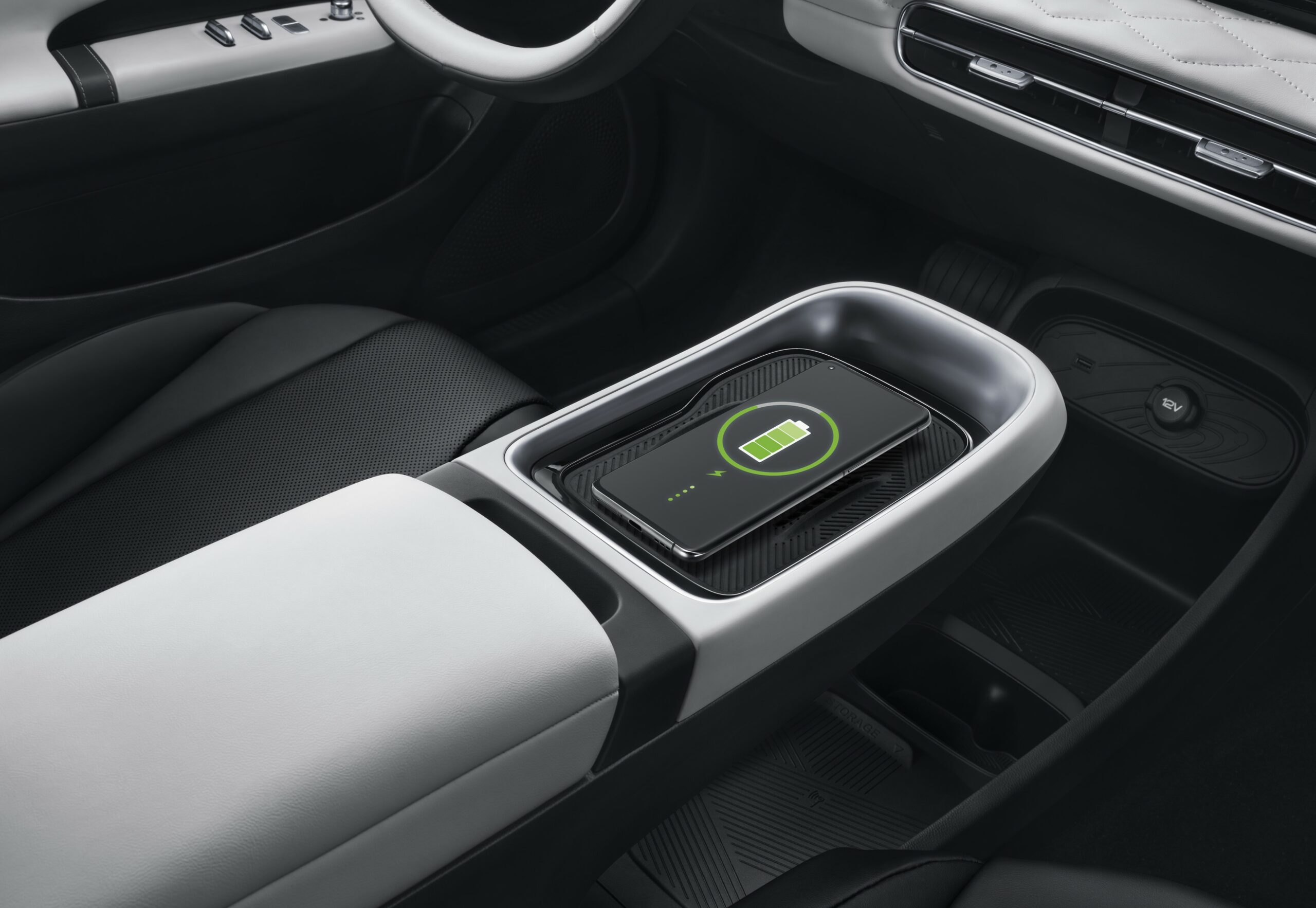 dongfeng-box-carica-cellulare-scaled